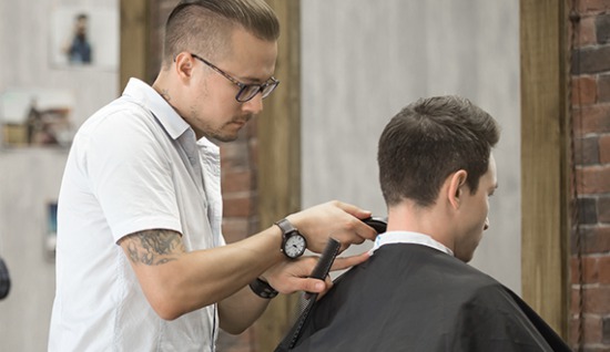 Erkek Saç Trendleri 2025: Tarzınızı Yenileyin